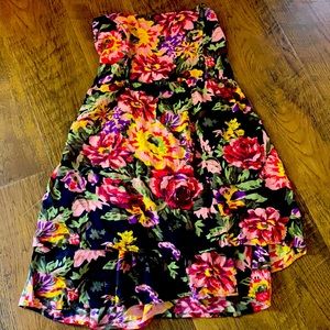 Short Women’s Dress Floral Small Size
